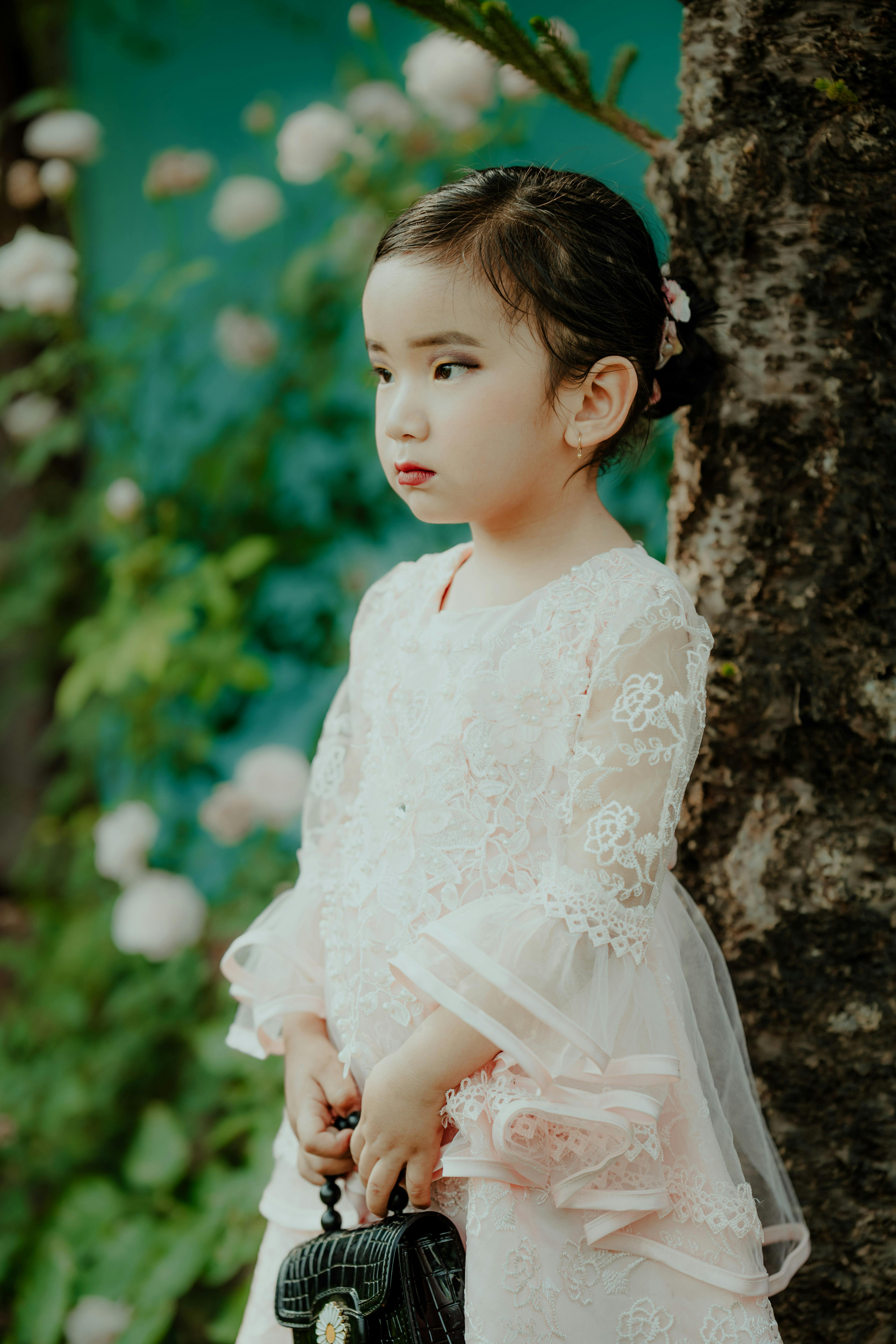 精选推荐封面图：悬疑氛围